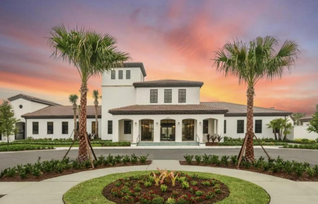 5 Bedrooms - 4,5 Bathrooms - Windsor At Westside 8928 Sa オーランド エクステリア 写真